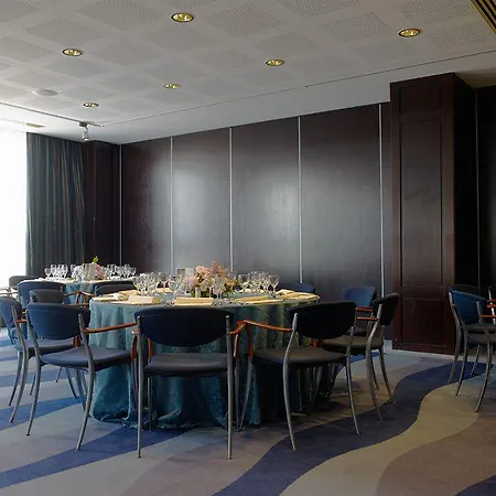 Отель Nh Collection Marina Генуя