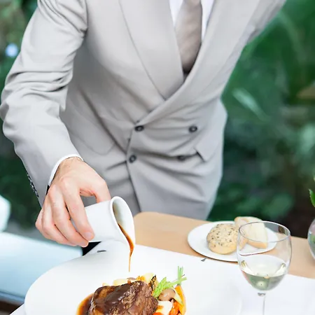 호텔 Nh 컬렉션 마리나 4*