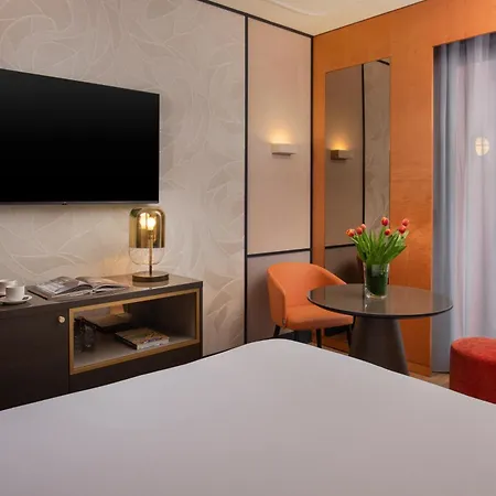 Hotel Nh Collection Marina 4*