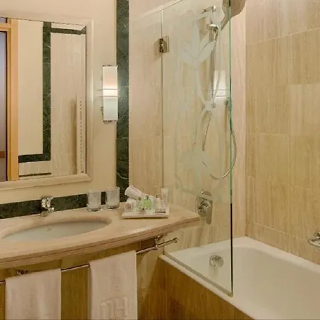 Nh Collection Marina Hotel