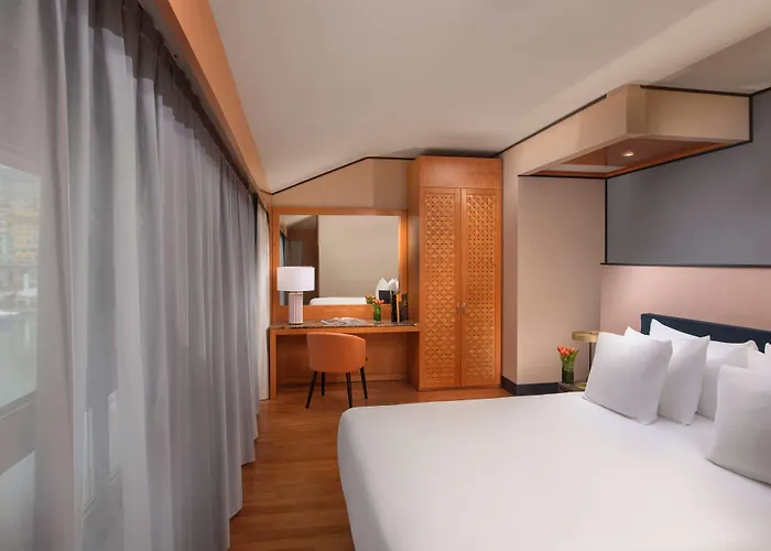 Hotel Nh Collection Marina 4*