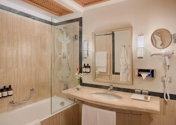 Nh Collection Marina Hotel Génova