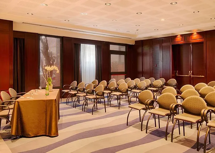 Hotel Nh Collection Marina 4*