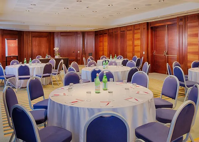 Hotel Nh Collection Marina 4*